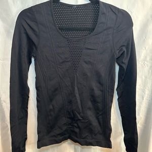 Fabletics workout shirt